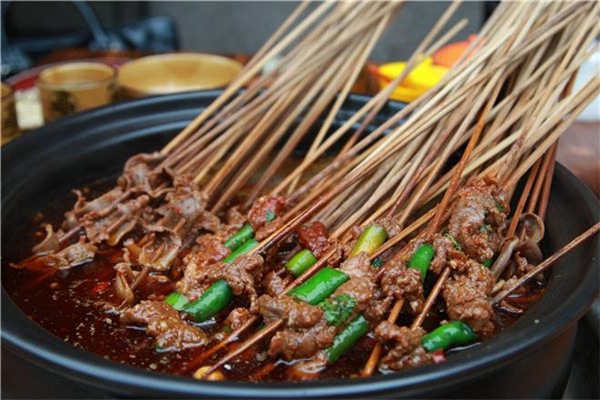 耍串牛肉串串香串串香加盟費多少
