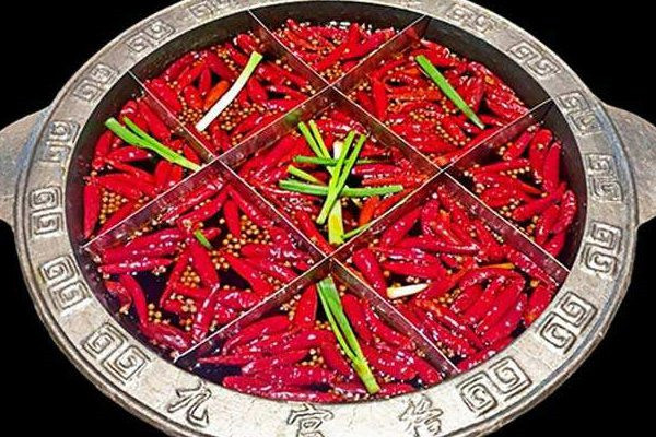 爐火傳奇火鍋店加盟多少錢