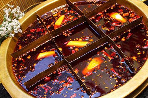 爐火青春火鍋店加盟費(fèi)多少錢