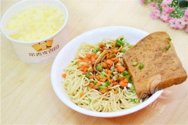 常青麥香園一碗賺多少