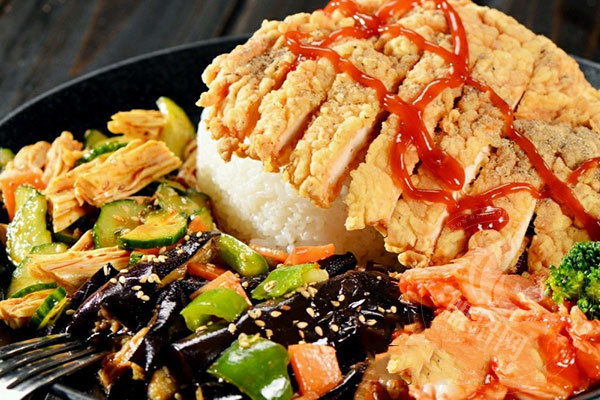 蓋世媽媽拌飯加盟多少錢