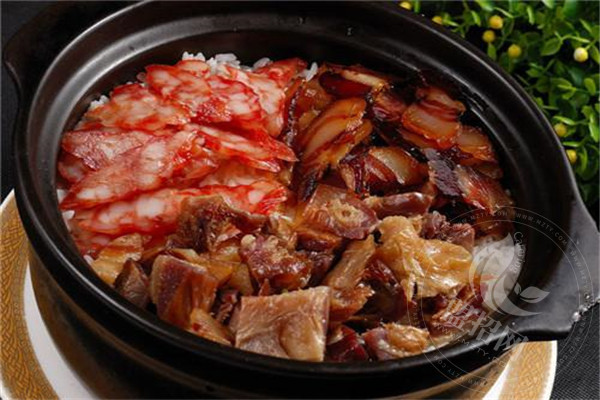 順德牛展煲仔飯價格