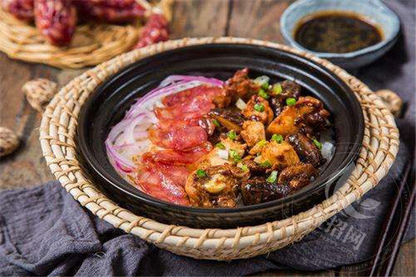 順德牛展煲仔飯價格