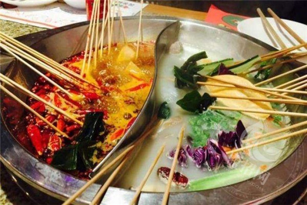 寬巷子串串香加盟費多少錢