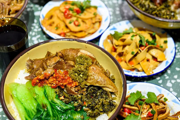 耿歡喜剁椒拌飯一個月利潤