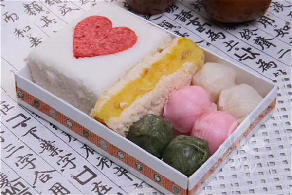 團(tuán)味小仙肉卷飯團(tuán)燒加盟