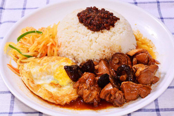 德天順蓋碼飯有多少門店