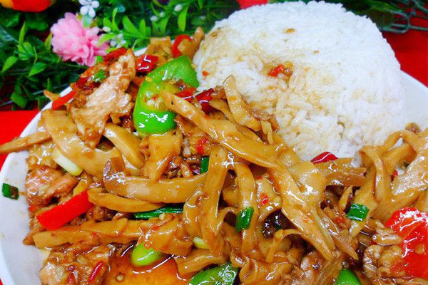 德天順蓋碼飯有多少門店