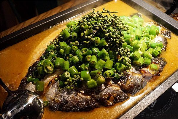 彼酷哩烤魚單店?duì)I業(yè)額