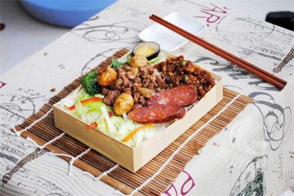 狀元蓋碼飯加盟
