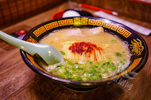 凌胖子拉面店