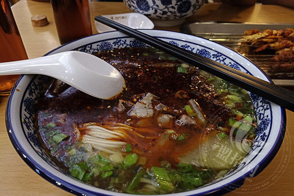 凌胖子拉面店
