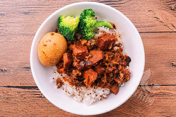 鍋先生鹵肉飯加盟騙局是真的嗎