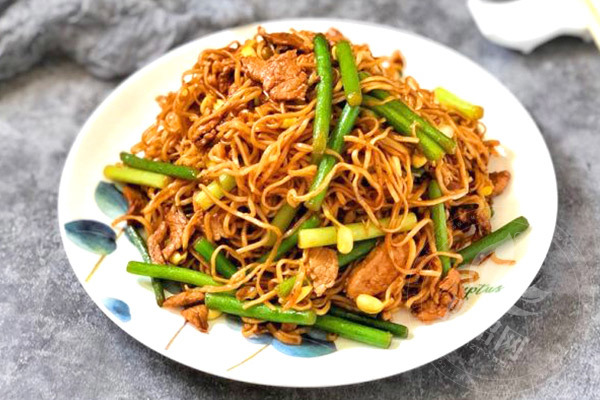 加盟鯊魚(yú)杰克小海鮮燜面