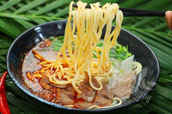 楊記蹺腳牛肉面總店在哪里