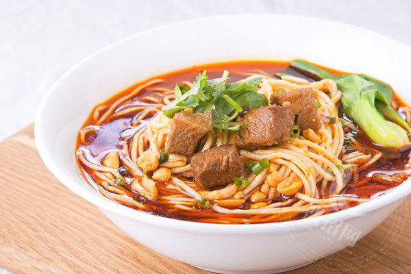 李先生牛肉面是直營還是加盟