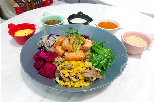 叉子湯勺輕食加盟