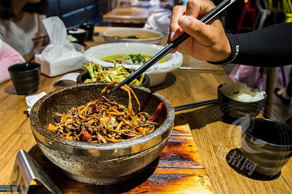 石打食石鍋飯石鍋總部在哪