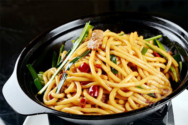 加盟潮阿婆土豆粉店要多少錢
