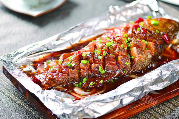 滇君魚味蒸汽石鍋魚加盟