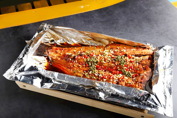 滇君魚味蒸汽石鍋魚加盟