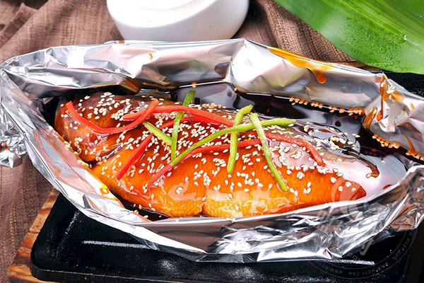 滇君魚味蒸汽石鍋魚加盟